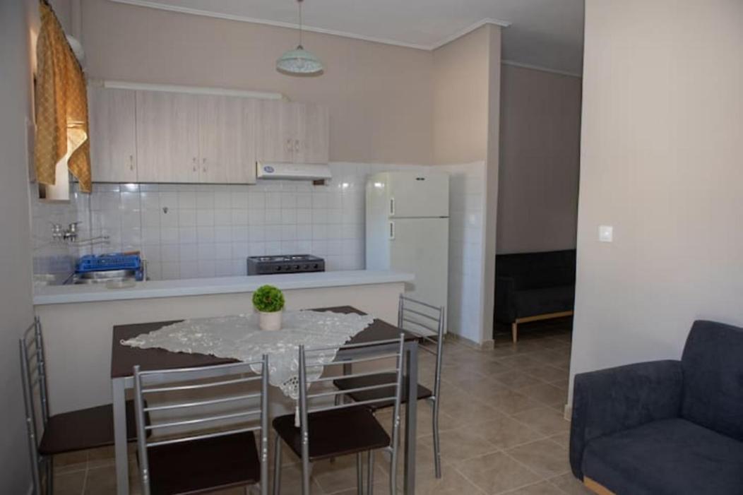 Vasileiou Apartments Kaména Voúrla Eksteriør bilde