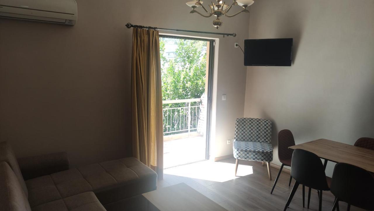 Vasileiou Apartments Kaména Voúrla Eksteriør bilde